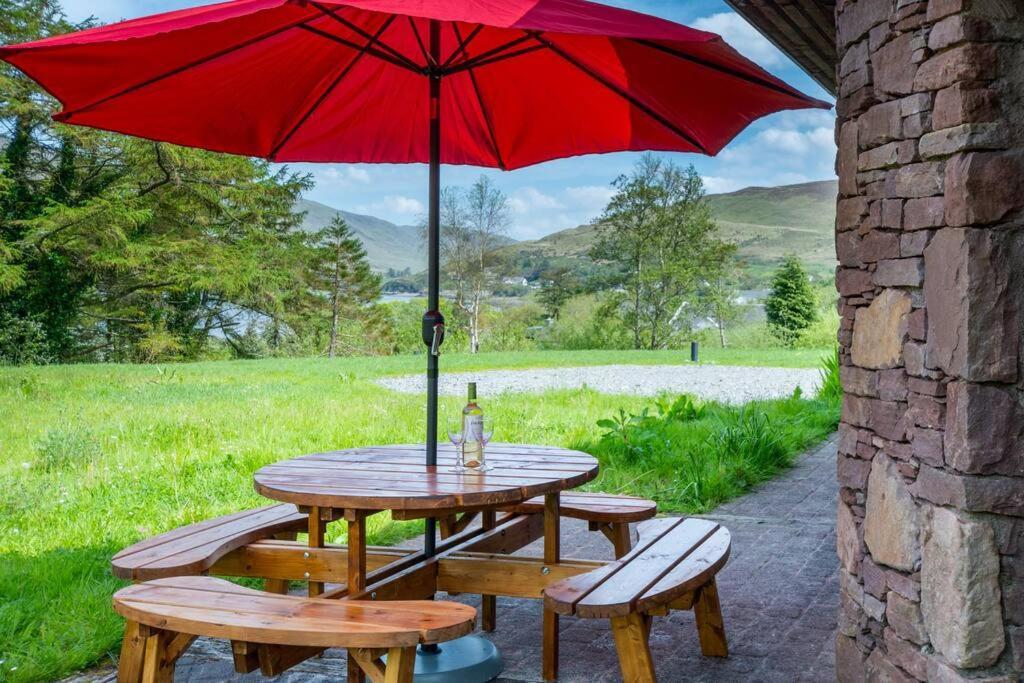 Heather Lodge With Sea And Mountain Views Leenaun Exterior foto