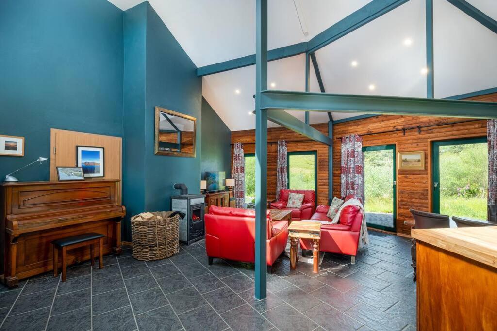 Heather Lodge With Sea And Mountain Views Leenaun Exterior foto