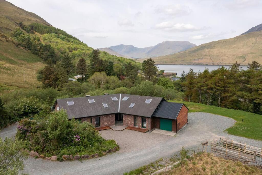 Heather Lodge With Sea And Mountain Views Leenaun Exterior foto
